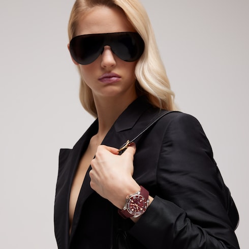 Gucci Dive watch, 36mm - burgundy rubber