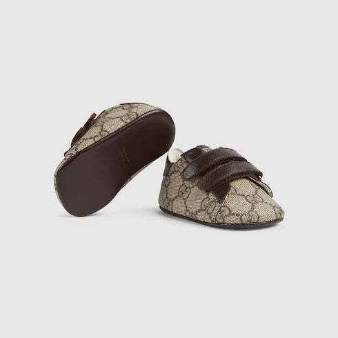 Baby Gucci Ace sneaker - beige and ebony GG Supreme