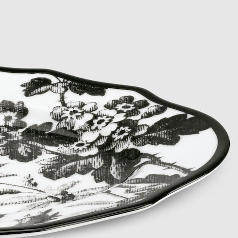 Herbarium hors d'oeuvre plate - black and white porcelain