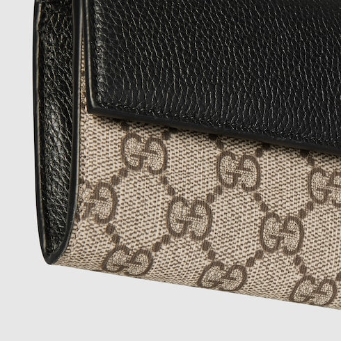 Bi-color GG Marmont wallet on chain - beige and black leather