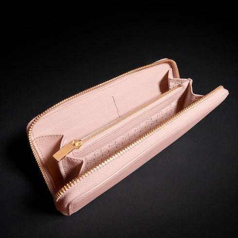 Zip around wallet with Gucci lettering - light pink leather
