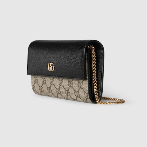 Bi-color GG Marmont wallet on chain - beige and black leather