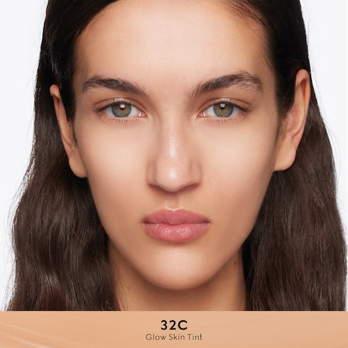 Gucci Glow Skin Tint - 32