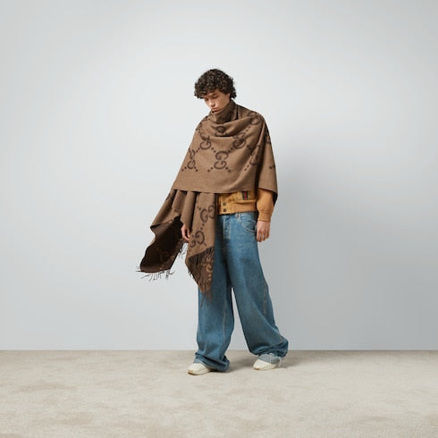 Reversible jumbo GG cashmere cape - beige and dark brown