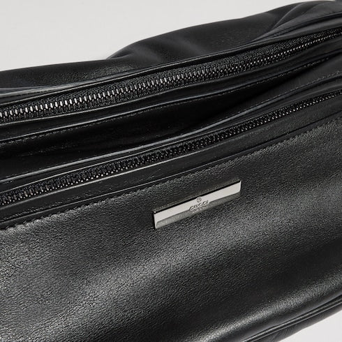 Gucci Tag medium crossbody bag - black leather