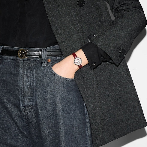 Model 2000 watch, 24mm - red leather