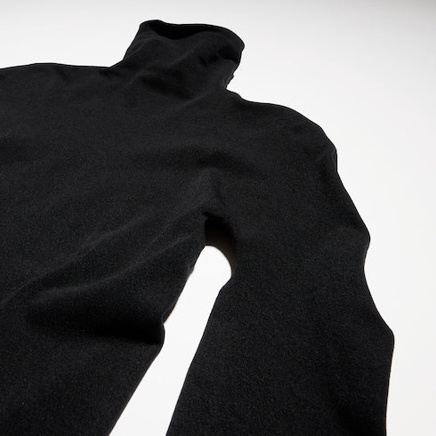 Seamless stretch nylon jersey top - black