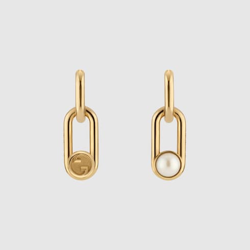 Earrings with mobile pearls - gold-toned brass