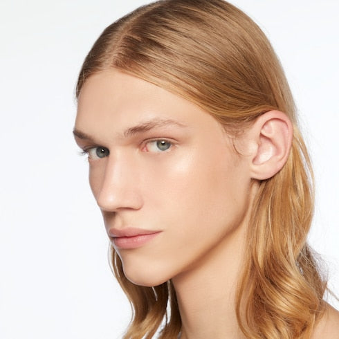 Gucci Illuminateur de Beauté, multi-use highlighter - gold-toned