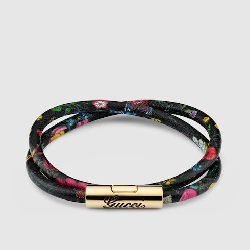 Leather double bracelet with Gucci script - black leather